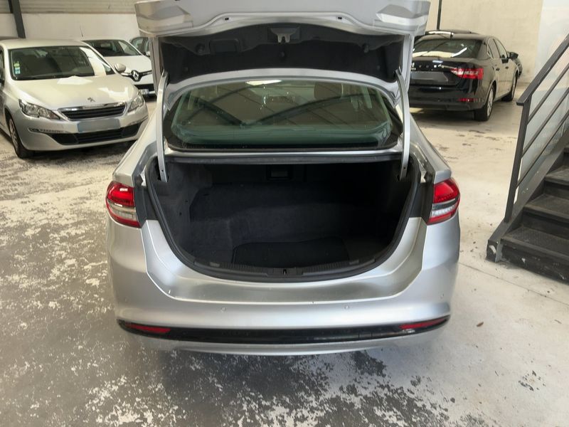 Ford Mondeo 2.0 Hybrid Titanium 2019 – снимка 15