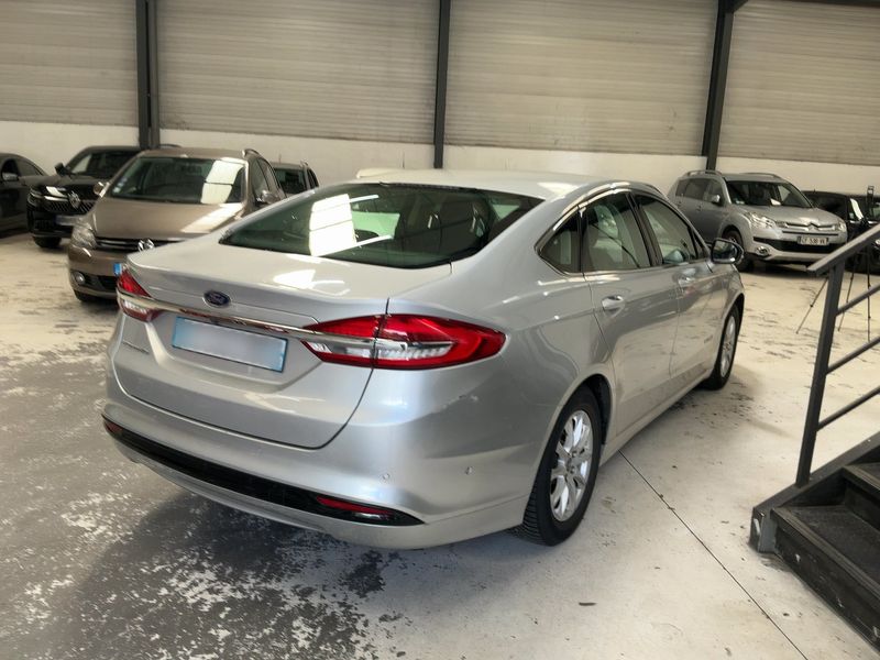 Ford Mondeo 2.0 Hybrid Titanium 2019 – снимка 8