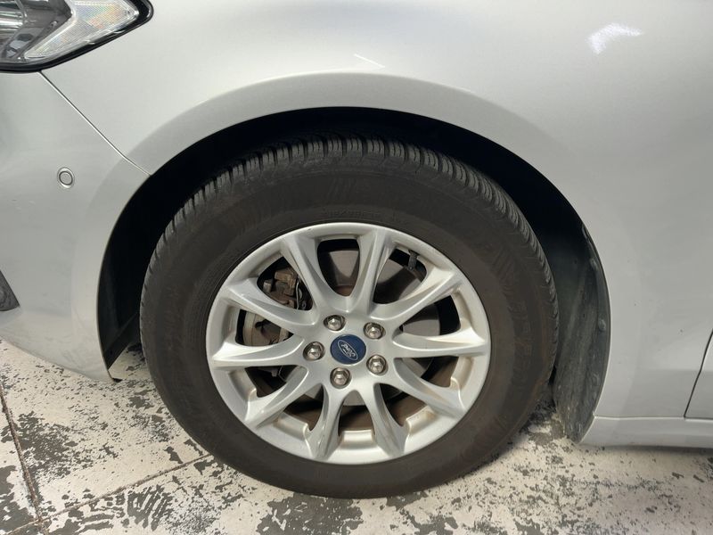 Ford Mondeo 2.0 Hybrid Titanium 2019 – снимка 3