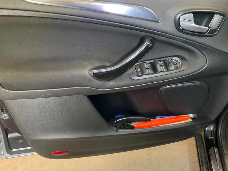 Ford S-Max 2.2 TDCi Titanium 2012 – снимка 30