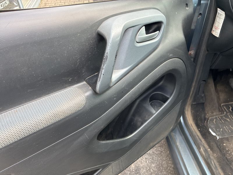 Citroen Berlingo 1.6 HDi XTR 2010 – снимка 27
