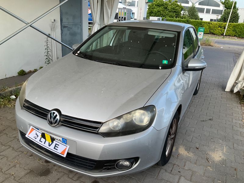 Volkswagen Golf VI 1.6 TDI Comfortline 2012