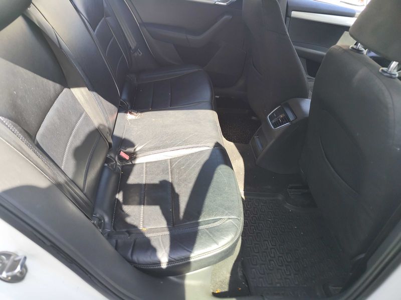 Skoda Octavia 2.0 TDI Ambition 2013 – снимка 13