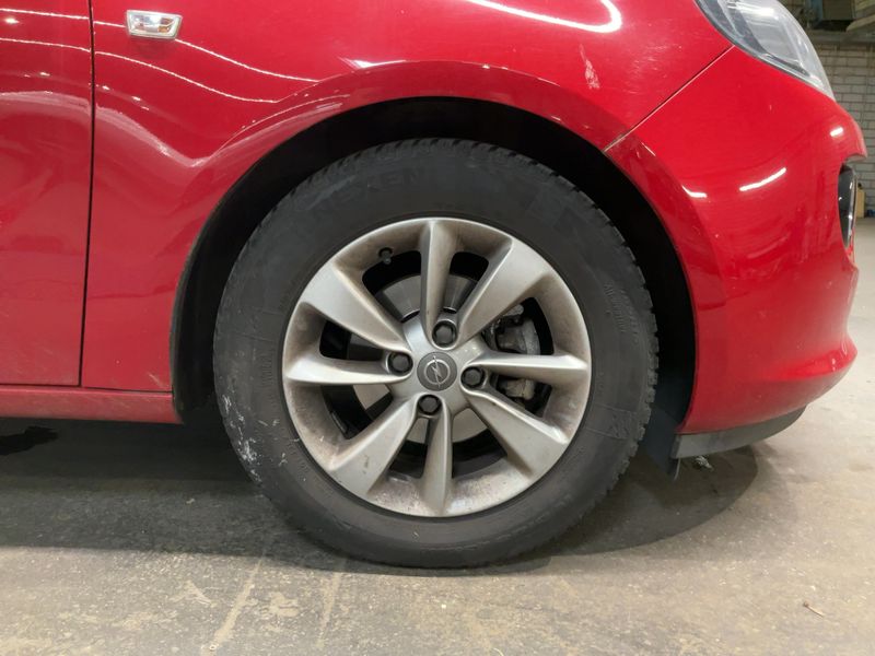 Opel Adam 1.4 Glam 2014 – снимка 11