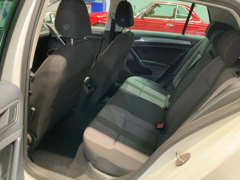 Volkswagen Golf VII 1.2 TSI Allstar BlueMotion Tech 2016 – снимка 19