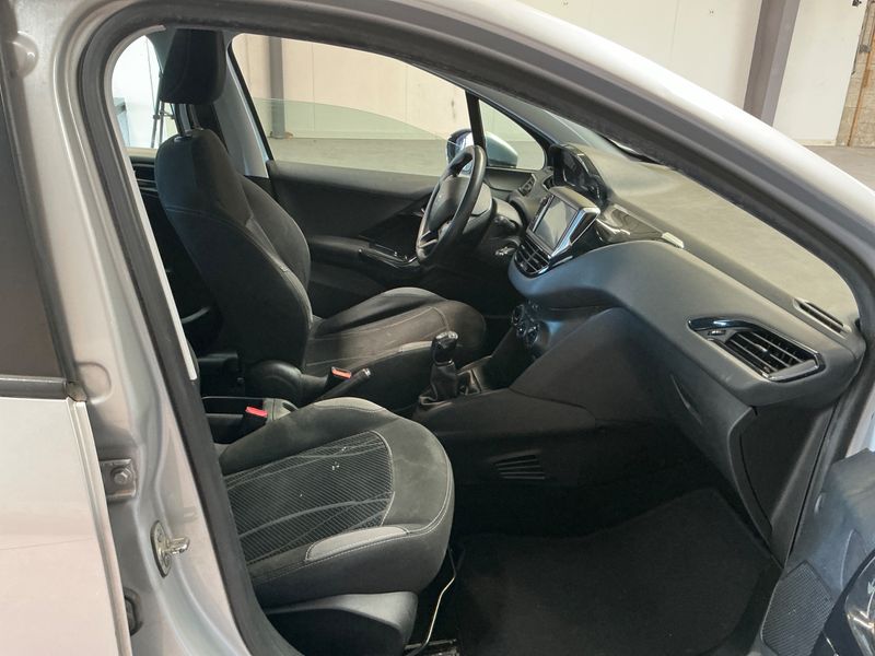 Peugeot 208 1.2 VTi Active 2013 – снимка 3