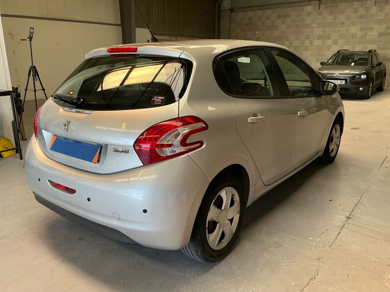 Peugeot 208 1.2 VTi Active 2013 – снимка 2