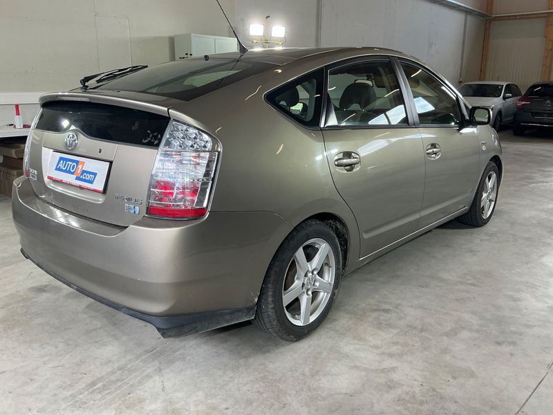 Toyota Prius 1.5 Executive 2006 – снимка 2