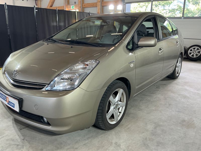Toyota Prius 1.5 Executive 2006 – снимка 1