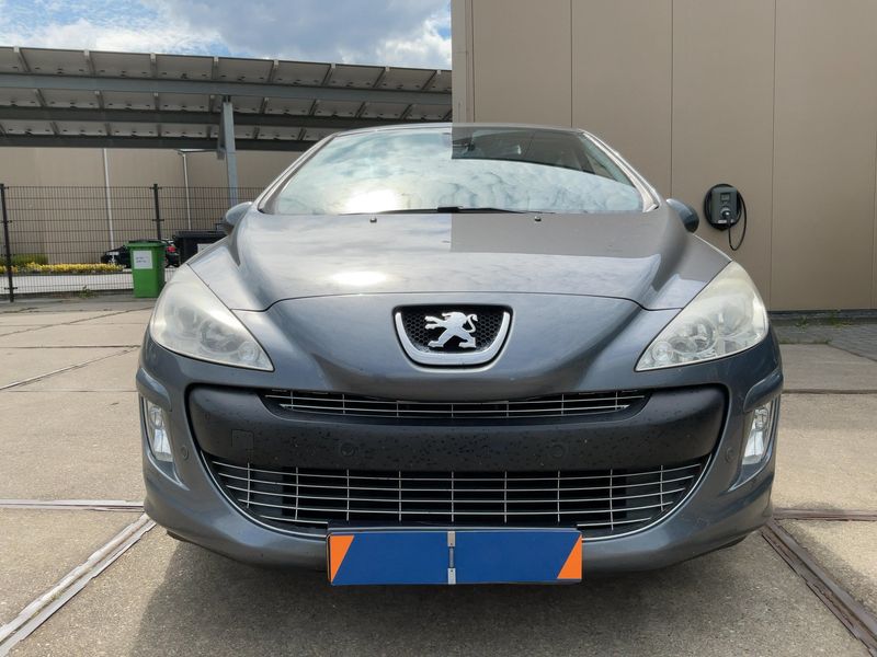Peugeot 308 1.6 Premium 2011 – снимка 14
