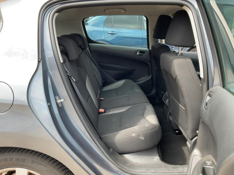 Peugeot 308 1.6 Premium 2011 – снимка 19