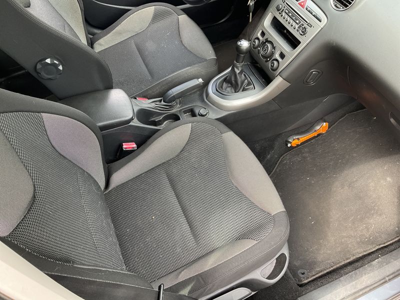 Peugeot 308 1.6 Premium 2011 – снимка 24