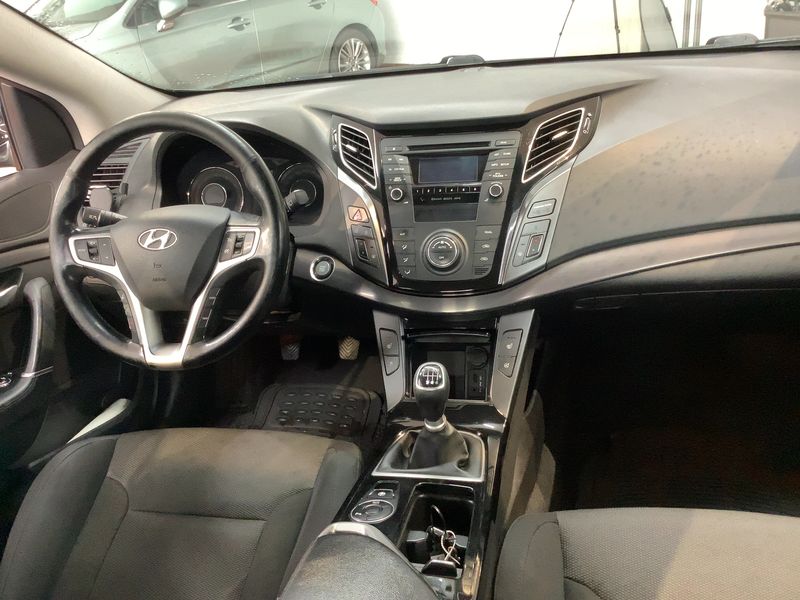 Hyundai i40 1.6 Trend Blue 2015 – снимка 18