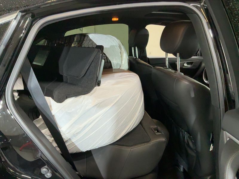 Infiniti QX70 5.0 V8 S Premium 2018 – снимка 20