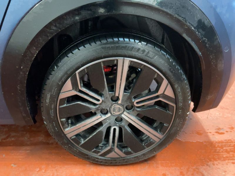 Lancia Ypsilon 1.2 Mild-Hybrid Cassina Limited Edition 2025 – снимка 5