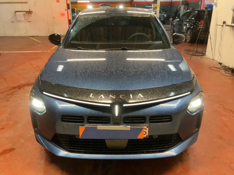 Lancia Ypsilon 1.2 Mild-Hybrid Cassina Limited Edition 2025 – снимка 14
