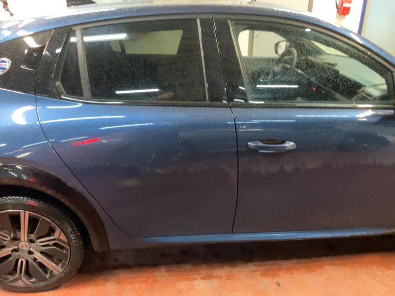 Lancia Ypsilon 1.2 Mild-Hybrid Cassina Limited Edition 2025 – снимка 10