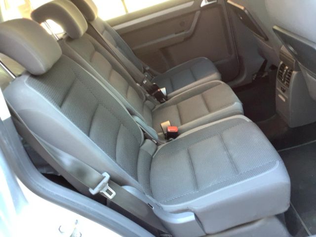 Volkswagen Touran 2.0 TDI Comfortline 2011 – снимка 20