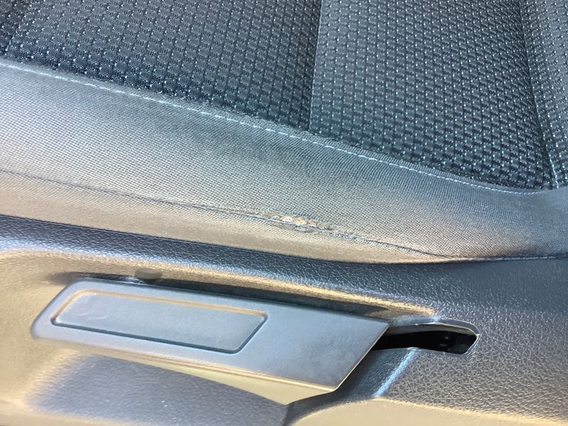 Volkswagen Touran 2.0 TDI Comfortline 2011 – снимка 31