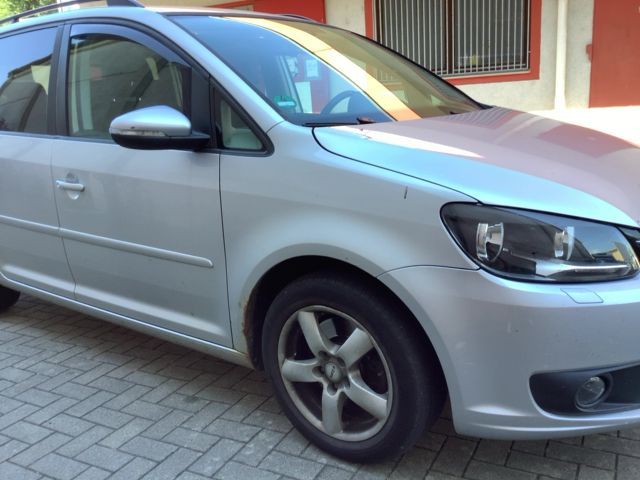 Volkswagen Touran 2.0 TDI Comfortline 2011 – снимка 12