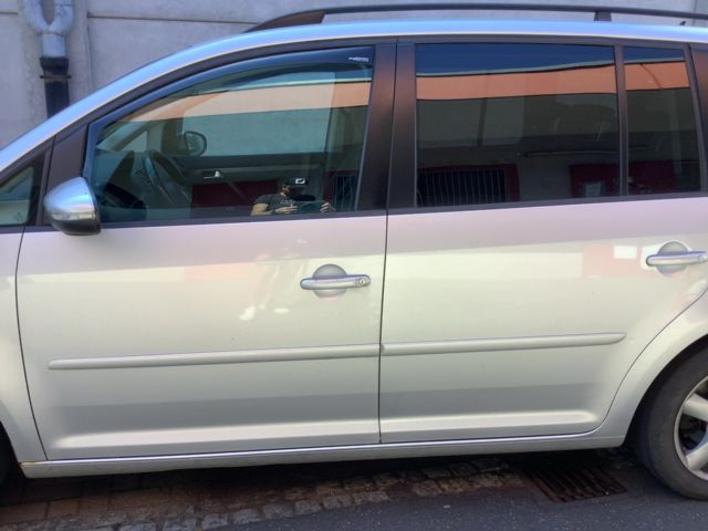 Volkswagen Touran 2.0 TDI Comfortline 2011 – снимка 4