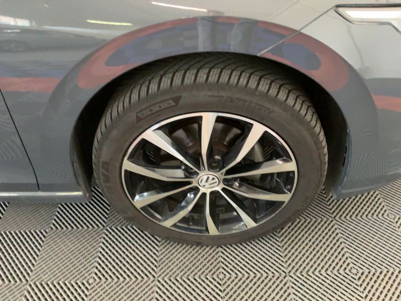 Volkswagen Golf VIII 2.0 TDI Life 2020 – снимка 11