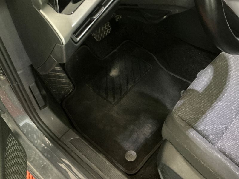 Volkswagen Golf VIII 2.0 TDI Life 2020 – снимка 23
