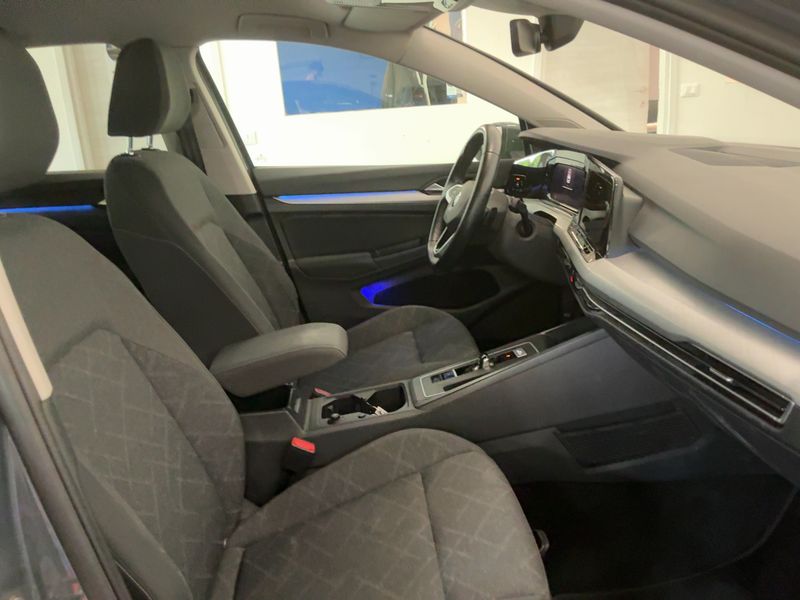 Volkswagen Golf VIII 2.0 TDI Life 2020 – снимка 16