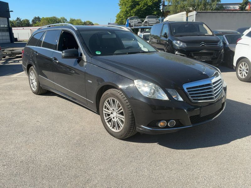 Mercedes-Benz E-Klasse E 200 CGI T BlueEfficiency Elegance 2010 – снимка 12
