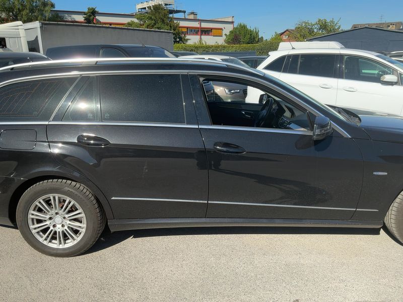 Mercedes-Benz E-Klasse E 200 CGI T BlueEfficiency Elegance 2010 – снимка 10