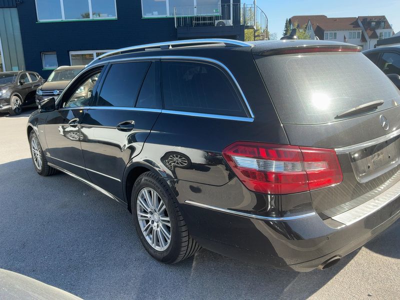 Mercedes-Benz E-Klasse E 200 CGI T BlueEfficiency Elegance 2010 – снимка 6