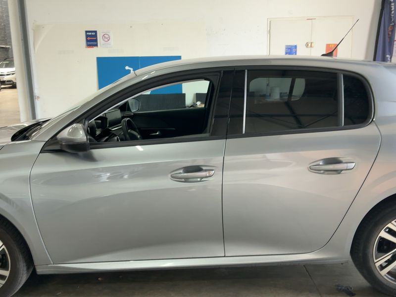 Peugeot 208 1.2 PureTech Allure 2020 – снимка 4