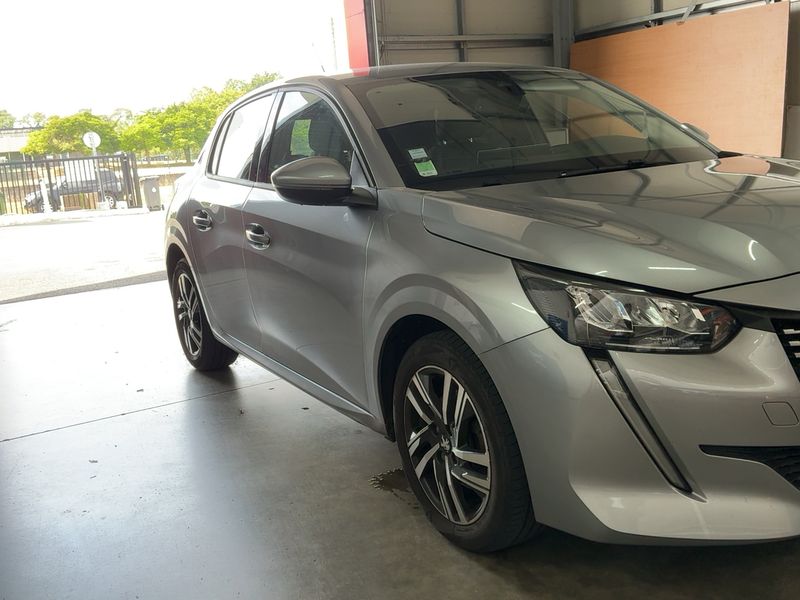 Peugeot 208 1.2 PureTech Allure 2020 – снимка 12
