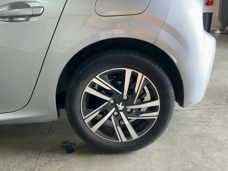 Peugeot 208 1.2 PureTech Allure 2020 – снимка 5