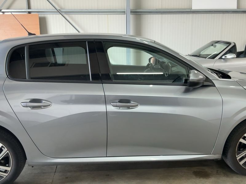 Peugeot 208 1.2 PureTech Allure 2020 – снимка 10