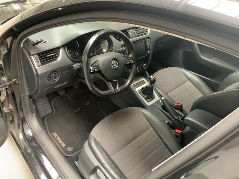 Skoda Octavia 2.0 TDI Style 2017 – снимка 16