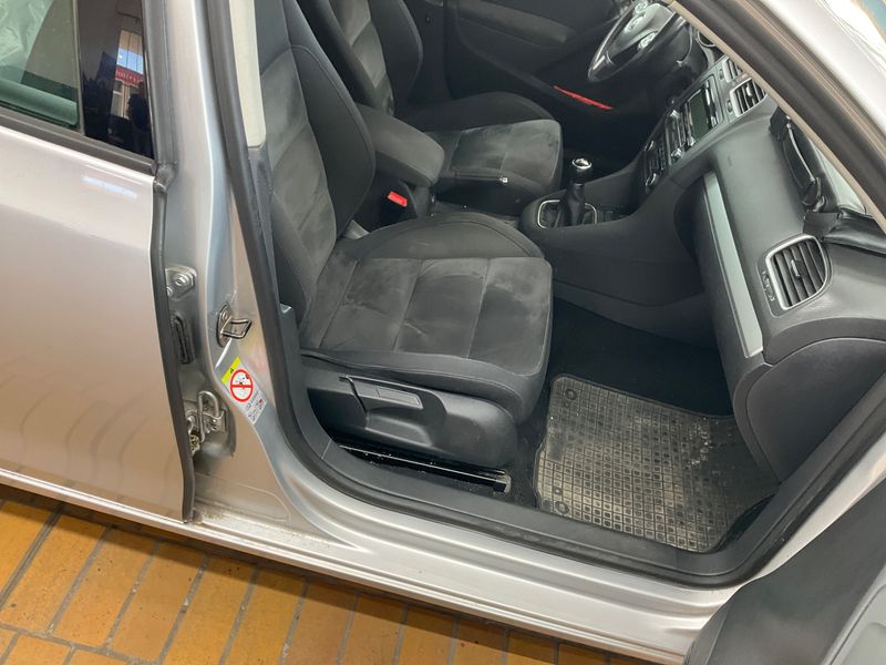 Volkswagen Golf VI 1.4 TSI Highline 2011 – снимка 36