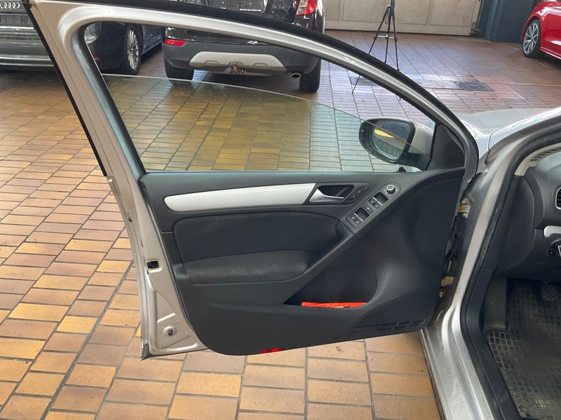 Volkswagen Golf VI 1.4 TSI Highline 2011 – снимка 39