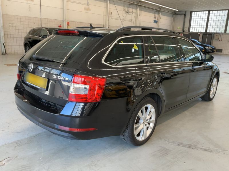 Skoda Octavia 1.5 TSI ACT Ambition 2020 – снимка 8