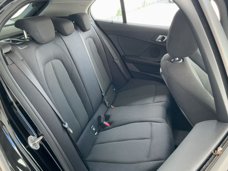 BMW 1er 118i Advantage 2021 – снимка 19