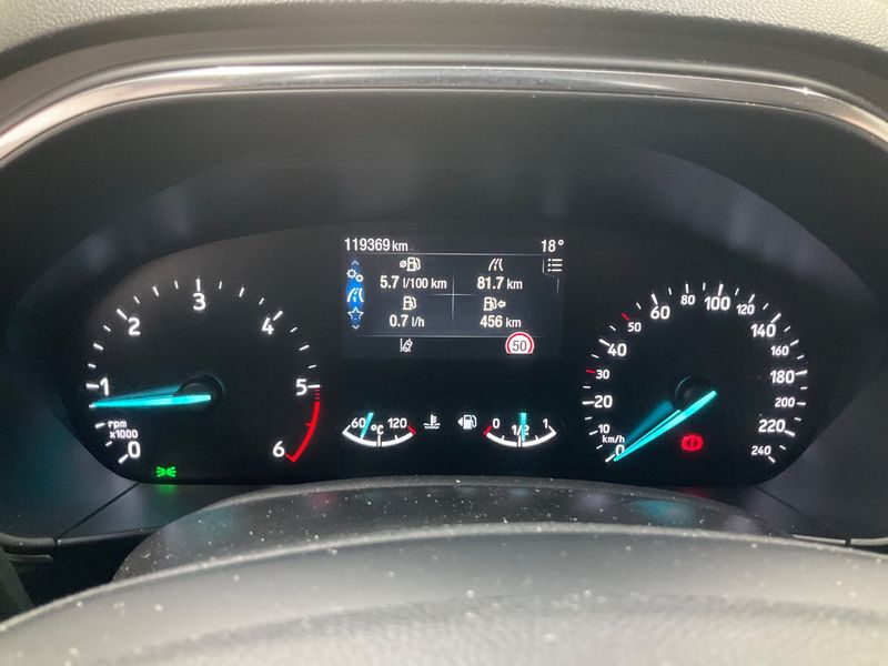 Ford Focus 1.5 TDCi EcoBlue Titanium 2019 – снимка 18