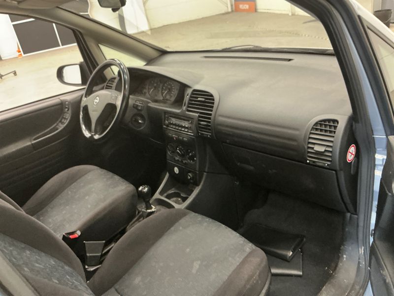Opel Zafira 2.0 DI Comfort 2000 – снимка 3