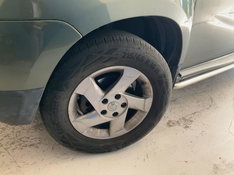 Dacia Duster 1.5 dCi Laureate 4x4 2013 – снимка 3