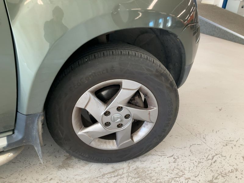 Dacia Duster 1.5 dCi Laureate 4x4 2013 – снимка 11