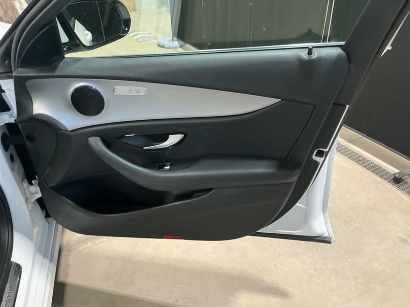 Mercedes-Benz E-Klasse E 300 de T 4Matic 2022 – снимка 31