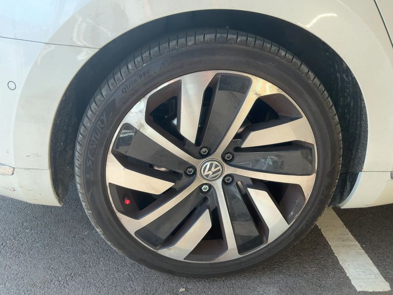 Volkswagen Arteon 2.0 TDI R-Line 4Motion 2017 – снимка 9