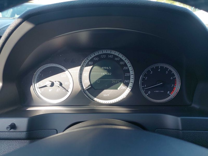 Mercedes-Benz C-Klasse C 180 CGI BlueEfficiency Classic 2010 – снимка 12