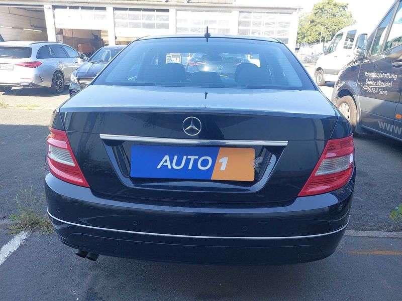 Mercedes-Benz C-Klasse C 180 CGI BlueEfficiency Classic 2010 – снимка 4