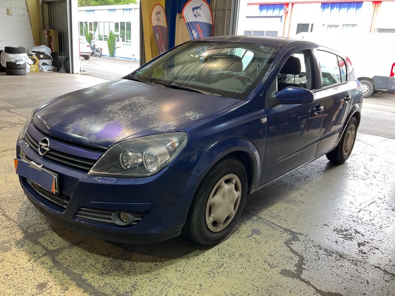 Opel Astra 1.6 Edition 2005 – снимка 1