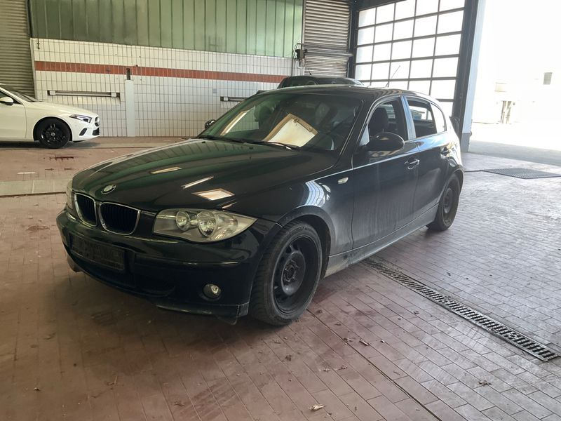 BMW 1er 120d 2006 – снимка 1